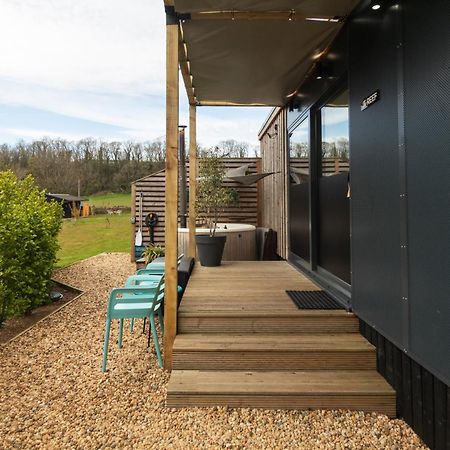 The Reef - Unique Hot Tub Cabin In Millport Exterior photo