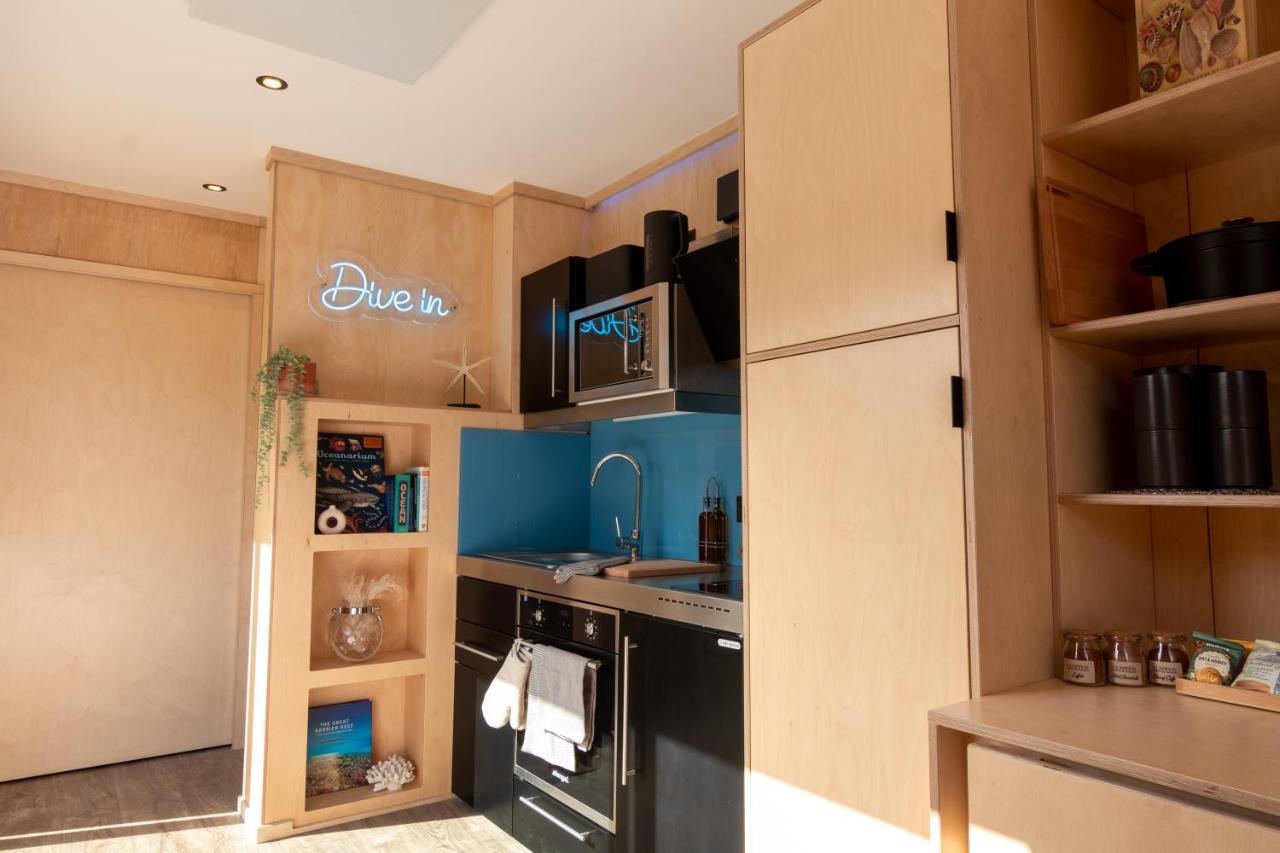 The Reef - Unique Hot Tub Cabin In Millport Exterior photo